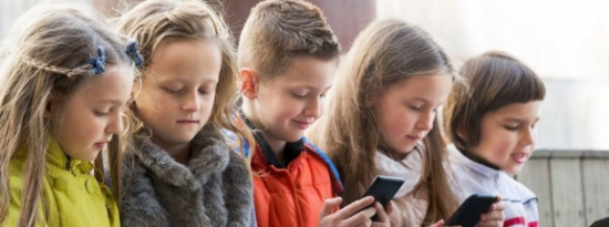 价值高达4,000格里夫纳的6款最佳学童智能手机