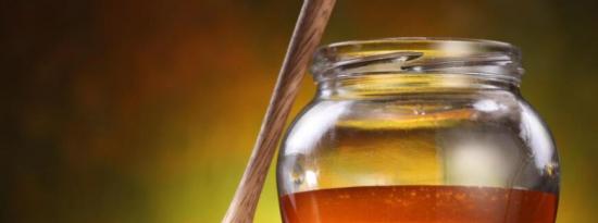 食品储藏室的家庭疗法：蜂蜜的4大健康益处