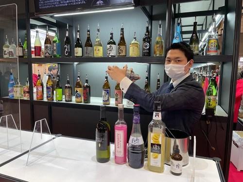 本阁烧酒和泡盛鸡尾酒大赛冠军小坂淳