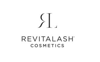 为专业频道配制的全新RevitaLash Advanced Pro睫毛护发素