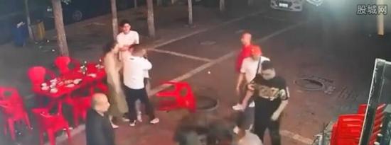 唐山被打的女孩身份及父母是干什么的 陈继志刘涛照片家庭情况是什么样