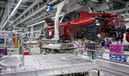 宝马7系新车在丁戈尔芬工厂投产