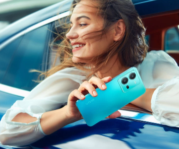 VivoV25和V25Pro手机配有变色玻璃面板和相机魔法