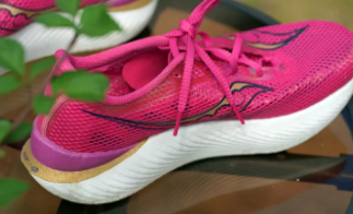 Saucony Endorphin Pro 3是试过的最快的粉红色跑步鞋     