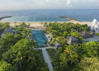 巴厘岛丽思卡尔顿酒店的热带逍遥游享受终极体验