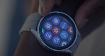 Galaxy Watch 4 Watch 5 正在重新设计 Google Play 商店