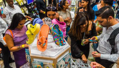 Crocs SA以全新零售店面貌进入时尚界